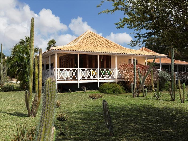 Papagayo Beach Resort (Adults Only) Willemstad Zewnętrze zdjęcie